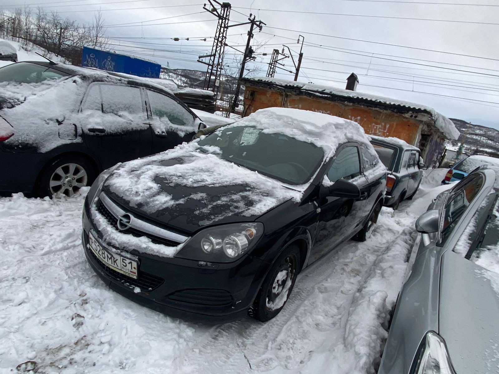 Автомобиль Opel Astra GTC A H C, 2011 г.в., VIN XWF0AHL08B0008586, пробег - 116744 км, на правой две